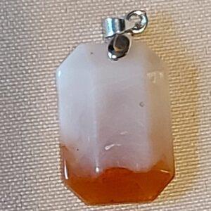 Uniek handgemaakt hangertje in epoxy