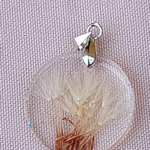 Uniek handgemaakt hangertje met blaasbloem